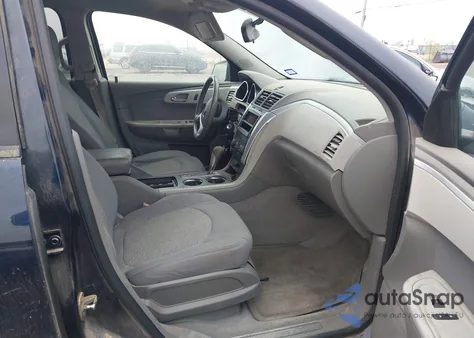 2012 Chevrolet Traverse Ls z USA, uszkodzony, nr VIN 1GNKRFED3CJ351150